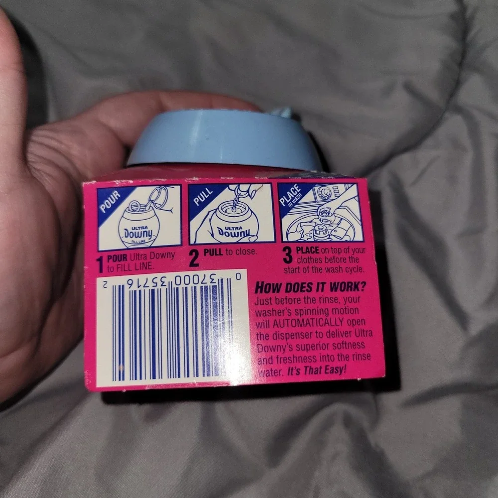 Downy Fabric Softener Dispenser Ball Laundry Floating Vtg 1996 NIP
